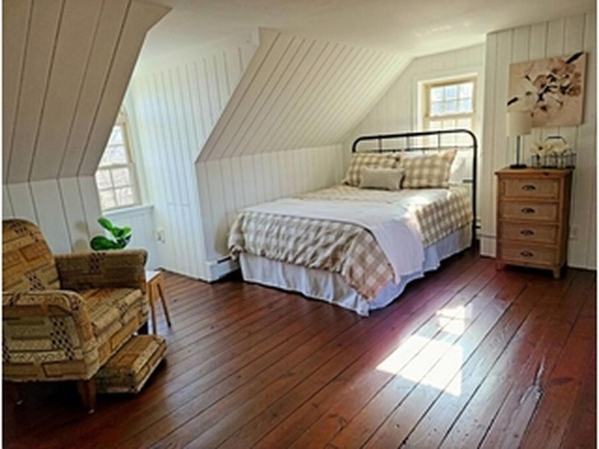 Downingtown Manor - 1900S Farmhouse With Creek Views Dış mekan fotoğraf